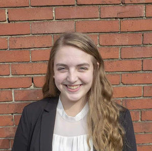 Meet your Posher, Madelynn